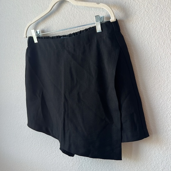 Black Skort - Juniors L - Picture 3 of 6